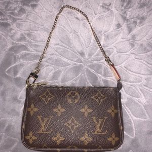 Louis Vuitton Mini Pochette